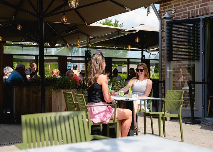 Glamping Valkenburg خيمة فخمة ميرسين